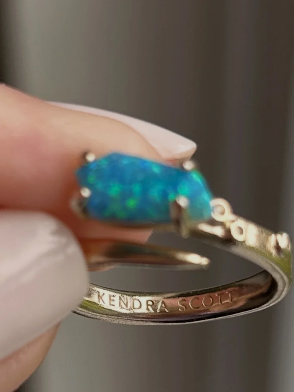 Kendra Scott Kyocera Opal Dainty Gold Tone Ring, Great Condition- Size 4.5-5 - Picture 5 of 9